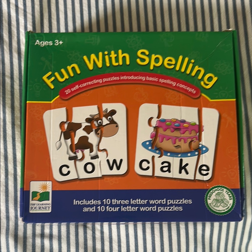 Fun With Spelling Puzzle Set - Green